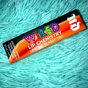 Urban Decay Wired Lip Chemistry Lasting Glassy Tint. -Switch